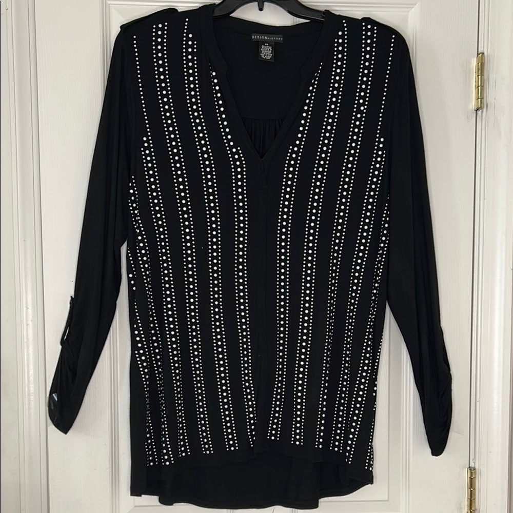 Design History - Black and White Graphic 3/4 Sleeve Blouse